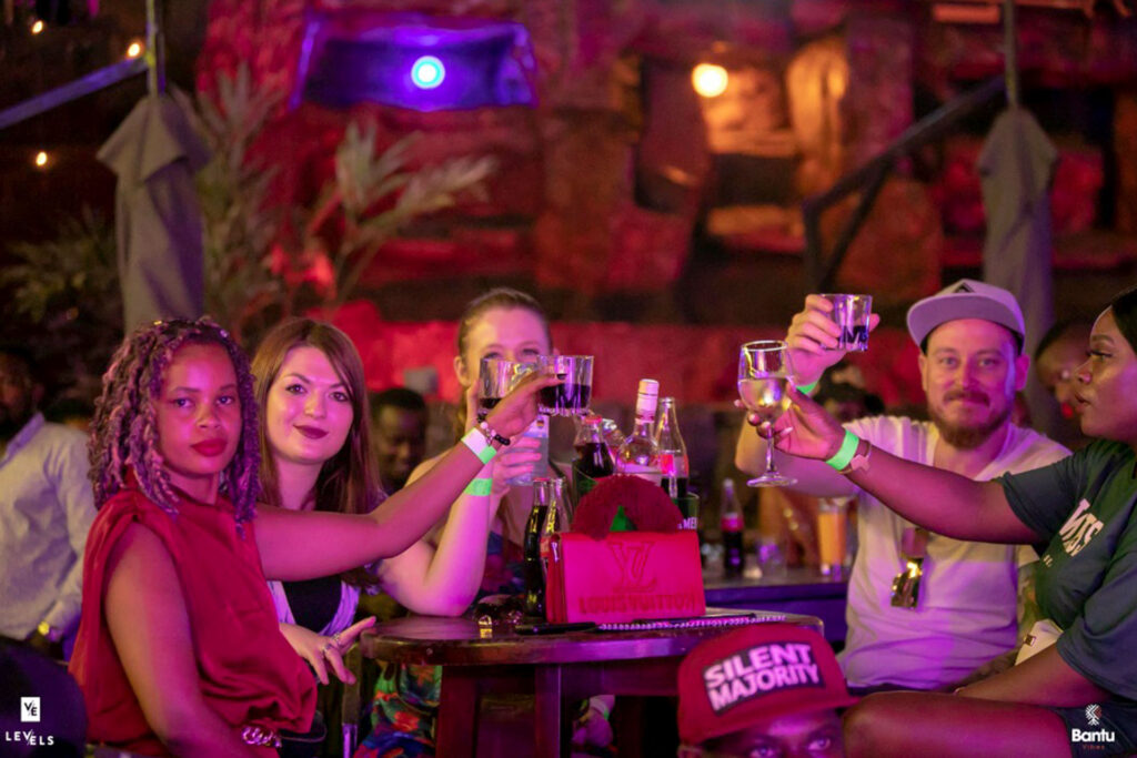 Stress clinic: Bebe Cool, Gagamel band relieve the stress of revellers bebecool-gagamel