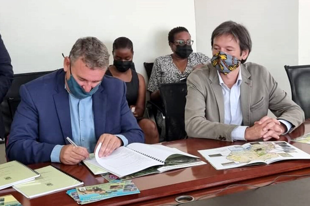 UWA signs deal for high-end accommodation facilities in Murchison Falls, Queen Elizabeth national parks uwa-deal