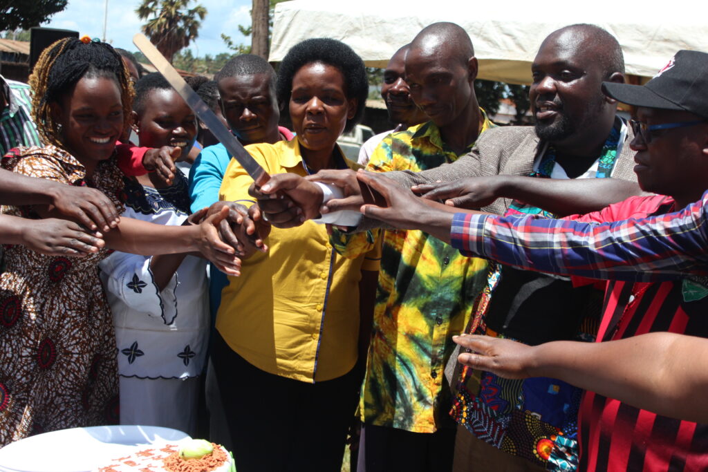 Jinja Tourism School brightens Easter for Jinja deaf community