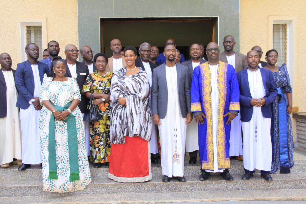 A royal affair: Kyabazinga seeks blessings from Bunyoro Kitara Kingdom