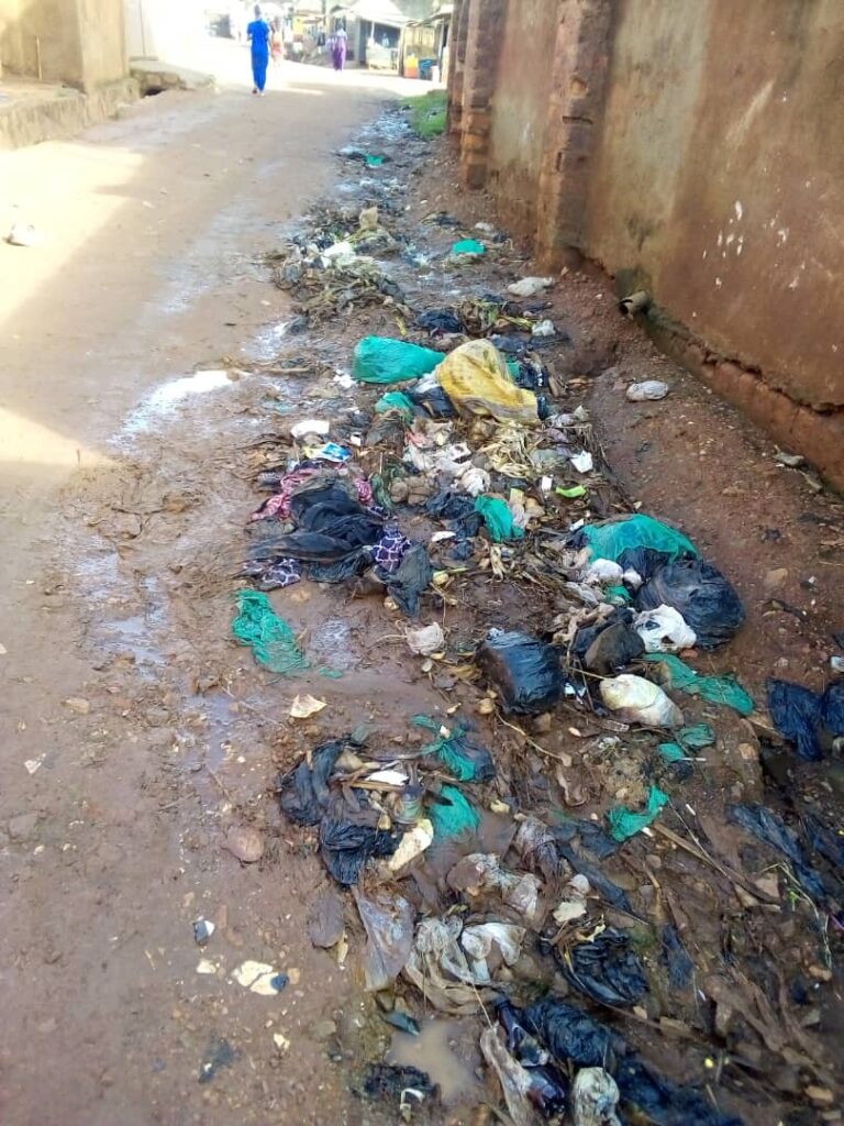 Bugembe’s trash problem worries residents Rubbish strewn on Gulume Road in Bugembe.
